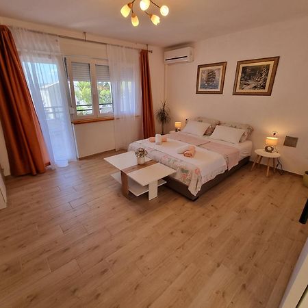Apartment Bruno ซริกเวนิซา ภายนอก รูปภาพ